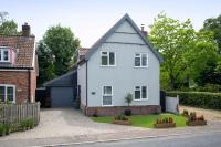Detached House in Quiet Suffolk Village - Pets Allowed - B&B Ashbocking