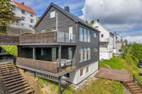 Northstay - Tromsø Aurora Fjord & Mountain View - B&B Tromsø