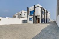 Luxury Villa with Panoramic Sea and Mountain Views and Private Pool, Minutes Drive Away from Khorfakkan Waterfalls and Fujairah Crystal White Beaches, Al Dana Island, Fujairah by Deluxe Holiday Homes - Chambres d'hôtes Fujairah