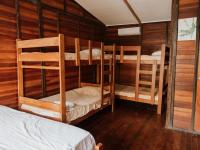 Vierbettzimmer mit eigenem Bad