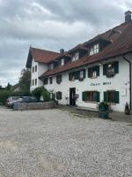 Gasthof Oberer Wirt Biburg - Bed and Breakfast Alling