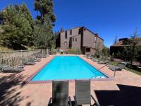 MSRC108 - Cozy Mtn Condo - Hot Tub - Walk to Canyon Lodge - Chambres d’hôtes Mammoth Lakes