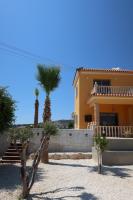 Stay and Nest Casa Alba Modern Boho Villa with private Pool near to Sea, Paphos - B&B Pégeia