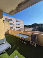 Appartement T2 avec terrasse - Ferienwohnung Port-Saint-Louis-du-Rhône