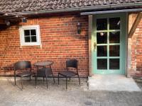 OLD TINY HOUSE Laave Ferienwohnung - B&B Laave