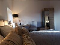 Camera Matrimoniale con Letto Supplementare