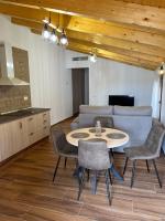 Estudio con bañera de hidromasaje