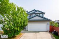 Spa Oasis Home - Hot Tub - King Bed - AC - BBQ - Garage! - Chambres d'hôtes Edmonton