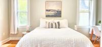 Jennifer's Cozy Apt Brown U Athletic Field Views - B&B Providence