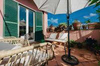 Elegantis Monti Penthouse With Private Terrace and Colosseum View - Chambres d'hôtes Rome