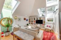 Pet-Friendly Minneapolis Studio Walk to Lake! - B&B Minneapolis