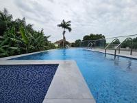 Cozy Retro Park View Apartment - B&B Accra