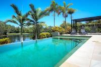 Tranquility by the Lake - Luxury Home Port Douglas - B&B Port Douglas