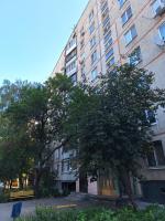 2 к кв поряд стадіон Металіст м Спортивна - B&B Jarkov