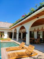 MerSea Villa -Brand new Balangan beach -luxurious 4 bdr with huge pool - Chambres d'hôtes Porenyah