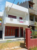 Twins Beach Villa - B&B Moragolla