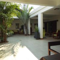 Staff House Morondava - B&B Morondava