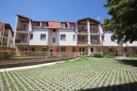 Zoli Apartmanok-Kinga Kölcsey 34-36 - B&B Hajdúszoboszló
