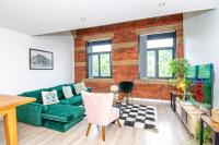 Apartment - Sleeps 4 - Parking - Workspace - B&B Bradford