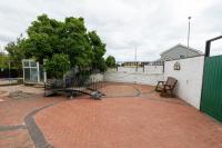 The Swansea Homestay | Spacious 4-Bed Retreat - B&B Swansea