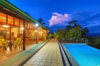 Casa Kilimanjaro Nature, Amazing Views and 6 Acres - Chambres d'hôtes Manuel Antonio