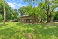 Spacious Backyard • Fireplace • Mins from Downtown - Chambres d'hôtes Glasgow
