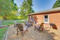 York Farmhouse Hideaway Near Lake Redman - B&B York