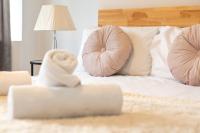 KGV Stays - Serenity House 3 bedroom near to the hospital with parking - B&B Southampton