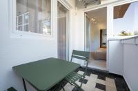 Sunny & Peaceful 3BR with Balcony Near National Theater & Cismigiu Park - Chambres d'hôtes Bucarest