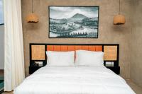 Queen Room with Pool View