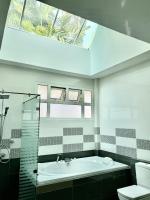 NA KARN pool villa - B&B Ban Na Chom Thian