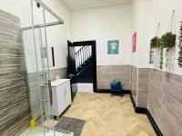 Tweepersoonskamer met Gedeelde Badkamer