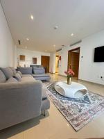 Al Mouj Marina Apartment with Pool & Beach Access - B&B Ḩayl Āl ‘Umayr