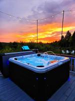 Bear Mountain Lodge. 560 Acre Wooded Estate. - Ferienwohnung Robbinston