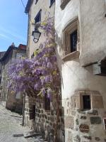 Face à face époustouflant avec la cathédrale ! - B&B Le Puy-en-Velay