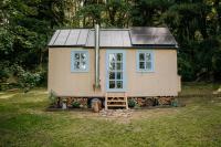 Chaloupka s odklápěcí střechou - B&B Břežany