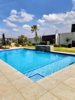 Urban Contempo Lush - B&B Fourways