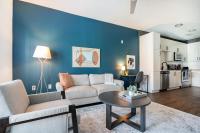 Landing Chic 1BD Gym Courtyard - B&B Viera