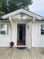 Swedish log house at Kvarnviks Gård - B&B Klagstorp