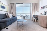 FontaineBleau Resort High Floor w Ocean Views - B&B Miami Beach