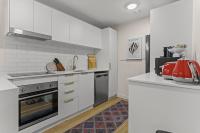 Gorgeous Abode With Pool and Parking near SkyTower - Ferienwohnung Auckland