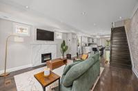 Entire Unit - Steps From History - 5 Mins To Beaches - B&B Toronto