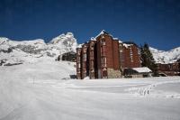 HelloCHALET Cervinia - Ski-in Ski-out Studio, 200mt at Plan Maison Lift - B&B Breuil-Cervinia