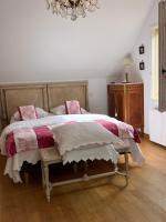 Kamer met Queensize Bed en Uitzicht op de Tuin