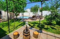 Villa Rosana in Muntić - Haus für 4-5 Personen - Chambres d'hôtes Pula