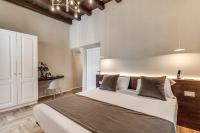 Double Room with Pantheon View 2nd Floor