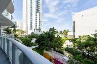 Sunset Bliss Resort - Oceanfront apartment with great resort amenities, rooftop pool and hot tub - B&B Hollywood