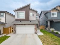 Cozy & Large Furnished 2-Bedroom Suite - B&B Calgary