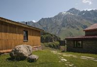 Kazbegi Hut - B&B Stepantsminda