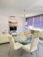 Home Sweet Collide - B&B Benalmádena